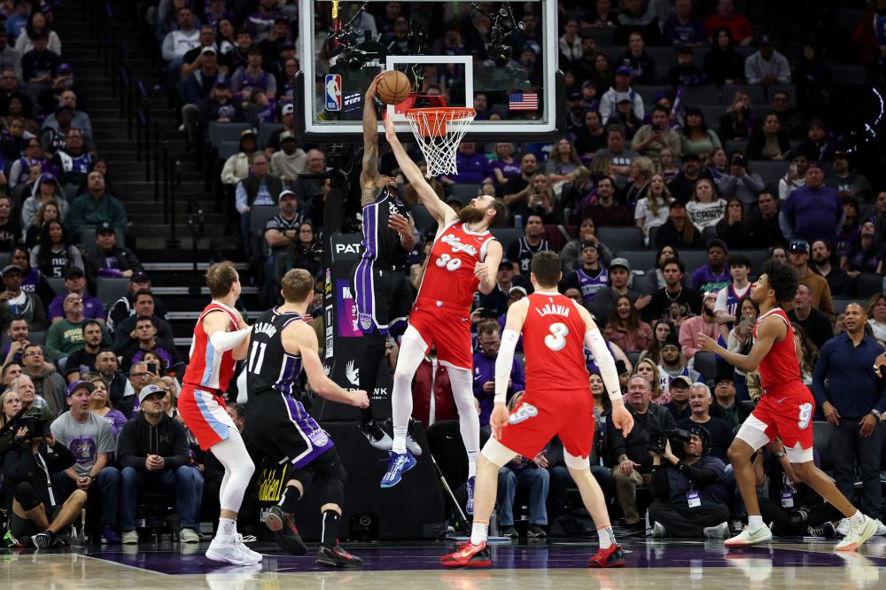 在配合队友 在配合队友