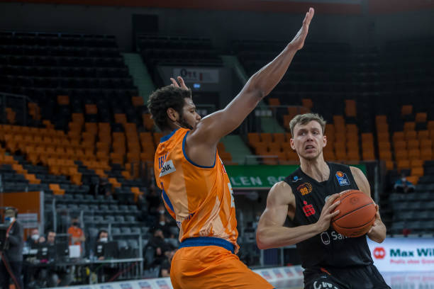 了一段休赛 了一段休赛