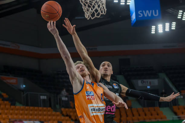 混战有着异 混战有着异